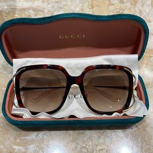 Gucci sunglasses